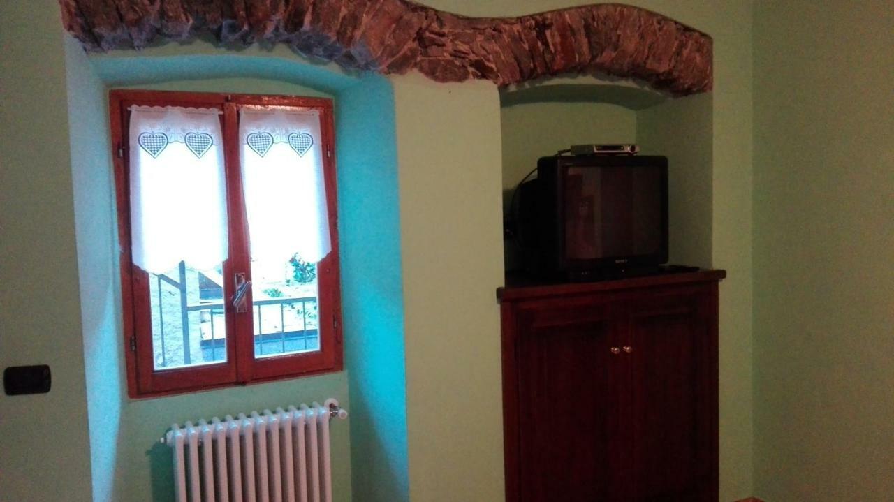 Il Borgo Di Monica Hébergement de vacances Domodossola
